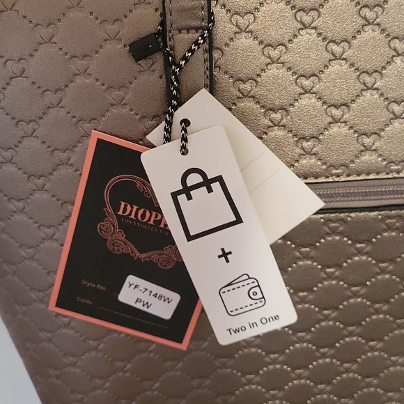 NWT Diophy medium gold tote purse - Picture 3 of 11